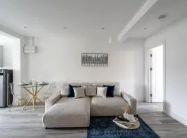 Cozy Downtown Apartment