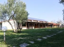 Gioulis Apartments & Studios