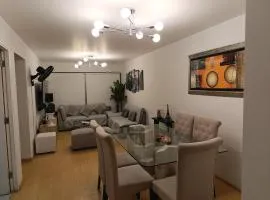 MIRAFLORES APART-10Beds-11Persons-Pool-Grill-Garage-Near Kennedy Park
