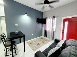 Rest Easy at Cunningham Suites 3 & 4, hotel v destinaci Ottleyʼs Village