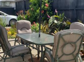 Warm & welcome on Whiteley, villa in New Plymouth