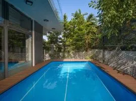 Nhat Villa 5br full AC near MY KHUE BEACH Western Town