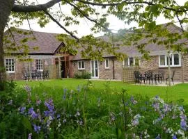2 Moatside Cottages