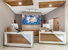 Holiday Inn Express Hotel and Suites Alice by IHG, hotel v destinaci Alice