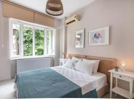 2BR House W Island Charm, alojamiento con cocina en Adalar