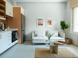 Designed and Modern 2BR Flat In Center Of Buyukada, alojamiento con cocina en Adalar