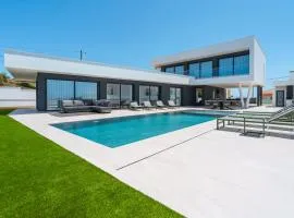 Casa Caracol, luxury house with a panoramic ocean view