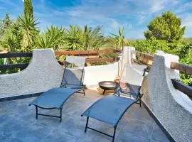 Comfortable and spacious house with terraces