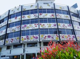Riverine Garden Hotel, hotel in Kampong Gong Pauh