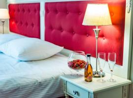 Hotel Sobienie Królewskie – hotel w mieście Sobienie Szlacheckie
