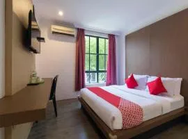 OYO 1045 Azimuth Hotel