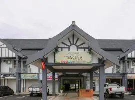 OYO 89922 The Sarina Hotel & Cafe