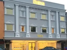 Ritzton Hotel