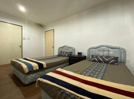 OYO 90397 Rimba Lodge, hotel in Kampong Nasob