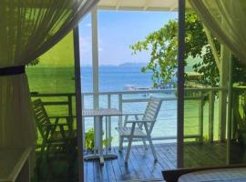 OYO 90980 Rainbow Island Sepanggar, hotel u gradu Kampong Bugoh