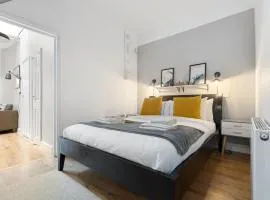 Putney Thames garden flat