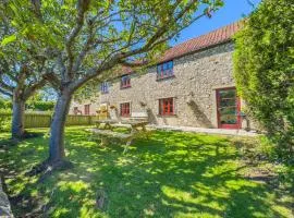 Seaside-Dog Friendly-Country Cottage-w log burner