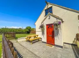 Snug, Dog Friendly, Country Cottage