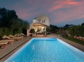 Villa Green Oasis with private pool, full privacy