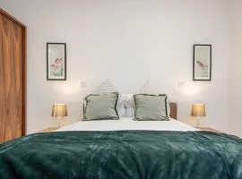 Elegant Epsom Modern Apartment