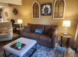 4BR Walk-in - Near SDC - 2 Pools - FREE TICKETS INCLUDED - CR7-8