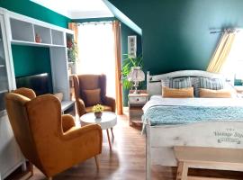 Dom z Sauną i Jacuzzi- na wyłączność lub pokoje, hotel di Serock