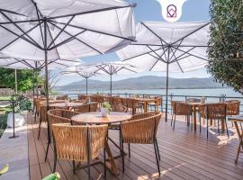 Private Bungalow Cajititlan Pool, caba&ntilde;a en Cajititl&aacute;n