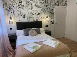 A 4 min andando del metro 3 habitaciones con baño privado