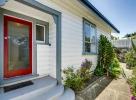 Views on Colenso - Napier Holiday Home