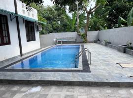 Colombo Villa Near Bolgoda Lake 5 Bed 2.5 Bath, vila v destinaci Piliyandala