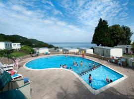 Sandaway Holiday Park, khu glamping ở Combe Martin
