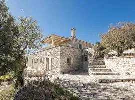 Urania Luxury Villa Geofos