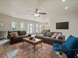 Turkey Mountain Bungalow By Tulsa Getaways