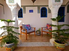Beit El Ezz - Les Suites, hotel de platja a Ouled Yaneg