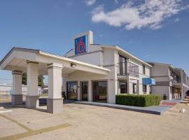 Motel 6-Lancaster, TX - DeSoto - Lancaster, hotel v destinaci Lancaster