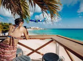 Royal Islander Club Resort La Plage, hotel in Lowlands