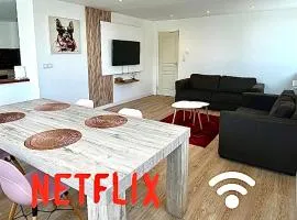 Grande chambre dans loft à deux pas de la plage
