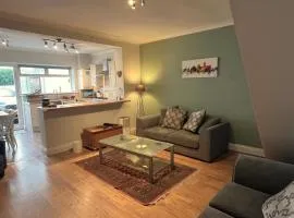 Durham 3 Bedroom House With Parking