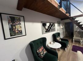 JÓKAI Apartman, ubytování s lázní onsen v destinaci Komárno