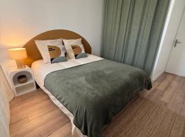 Appartement Cosy Cergy Le Haut Gare, hotel v destinaci Cergy