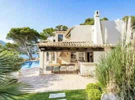 Villa in Andratx with Sea Views and Pool