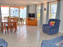 Ocean Shores 7 South West Rocks - Bring you own linen., hotel i South West Rocks