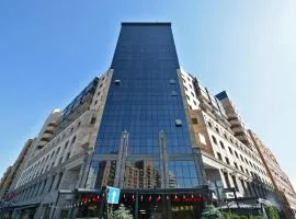 Hay Tun Apartments