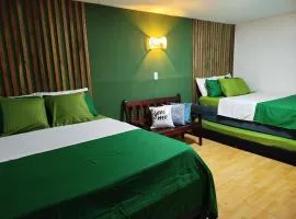 Hb5 Family Room with private bathroom facing the sea