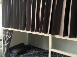 Jomtien Beach Hostel & Guesthouse, хотел в Джомтиен Бийч