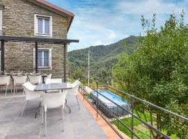 4 Bedroom Stunning Home In Tribogna