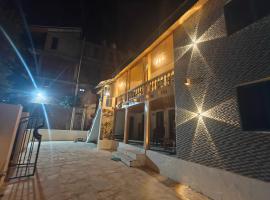 The Eleventh homestay, hotel v destinaci Kasol