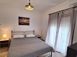 D and D Home Alonissos、アロニソス・オールドタウンのホテル