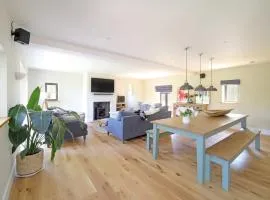 Contemporary Cottage & Garden in Dorset