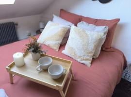LeRelaisdOdile - Suite Studios Confort - Idéal PRO & Couple - LILLE VAUBAN, hotel v destinaci Lille